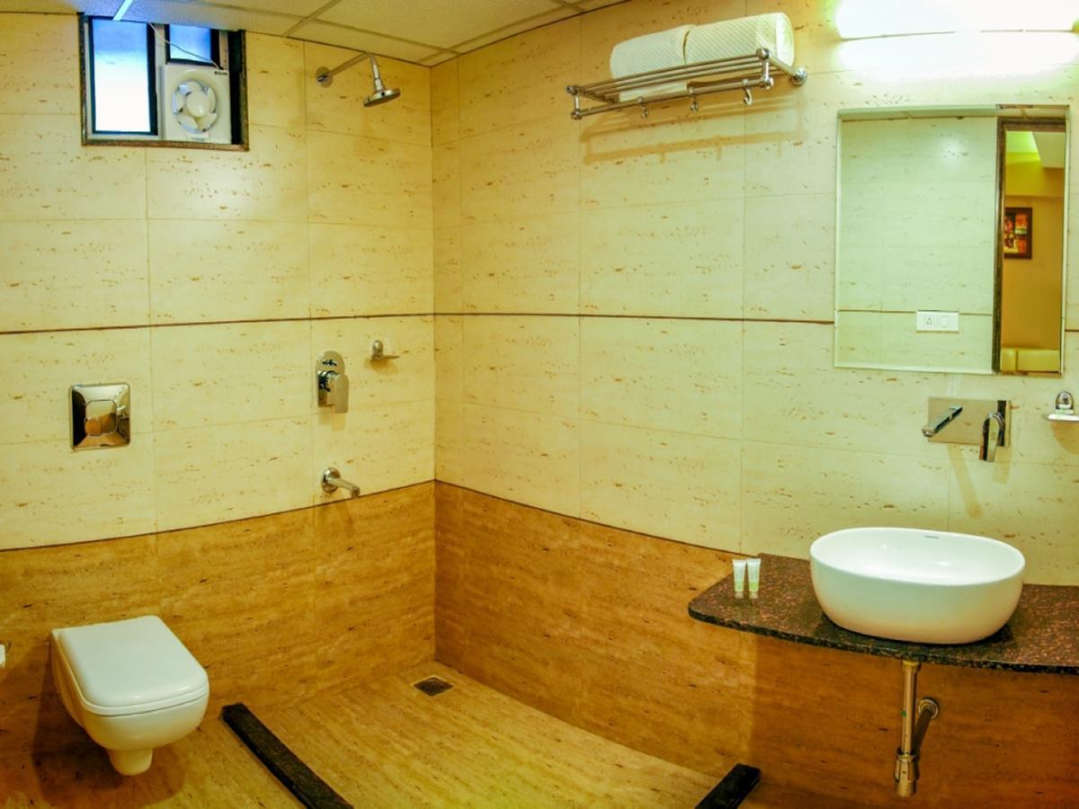 Royal Inn Khandwa Ngoại thất bức ảnh