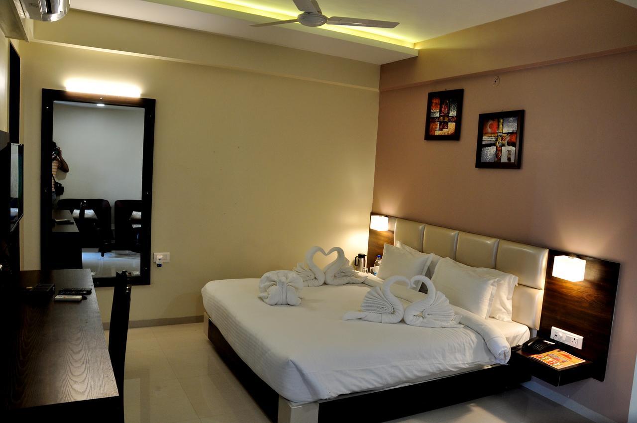 Royal Inn Khandwa Ngoại thất bức ảnh