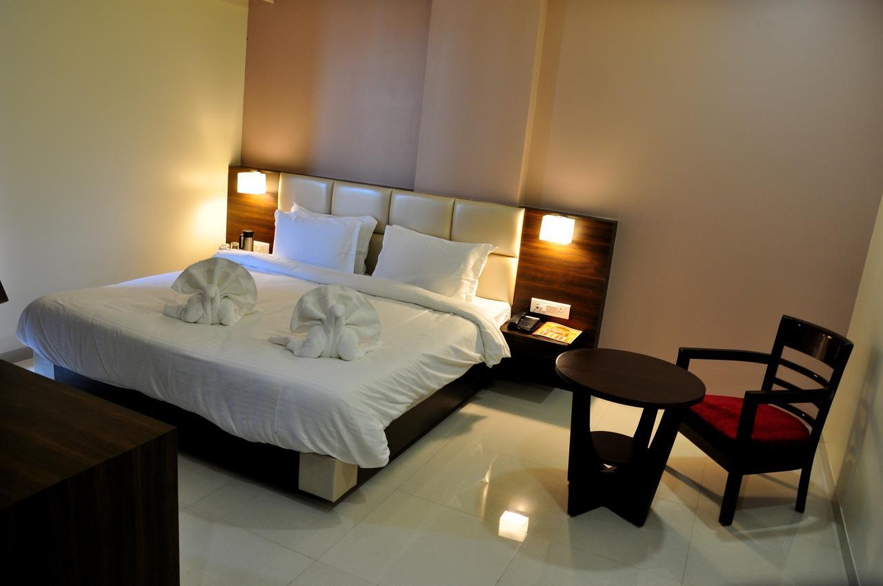 Royal Inn Khandwa Ngoại thất bức ảnh