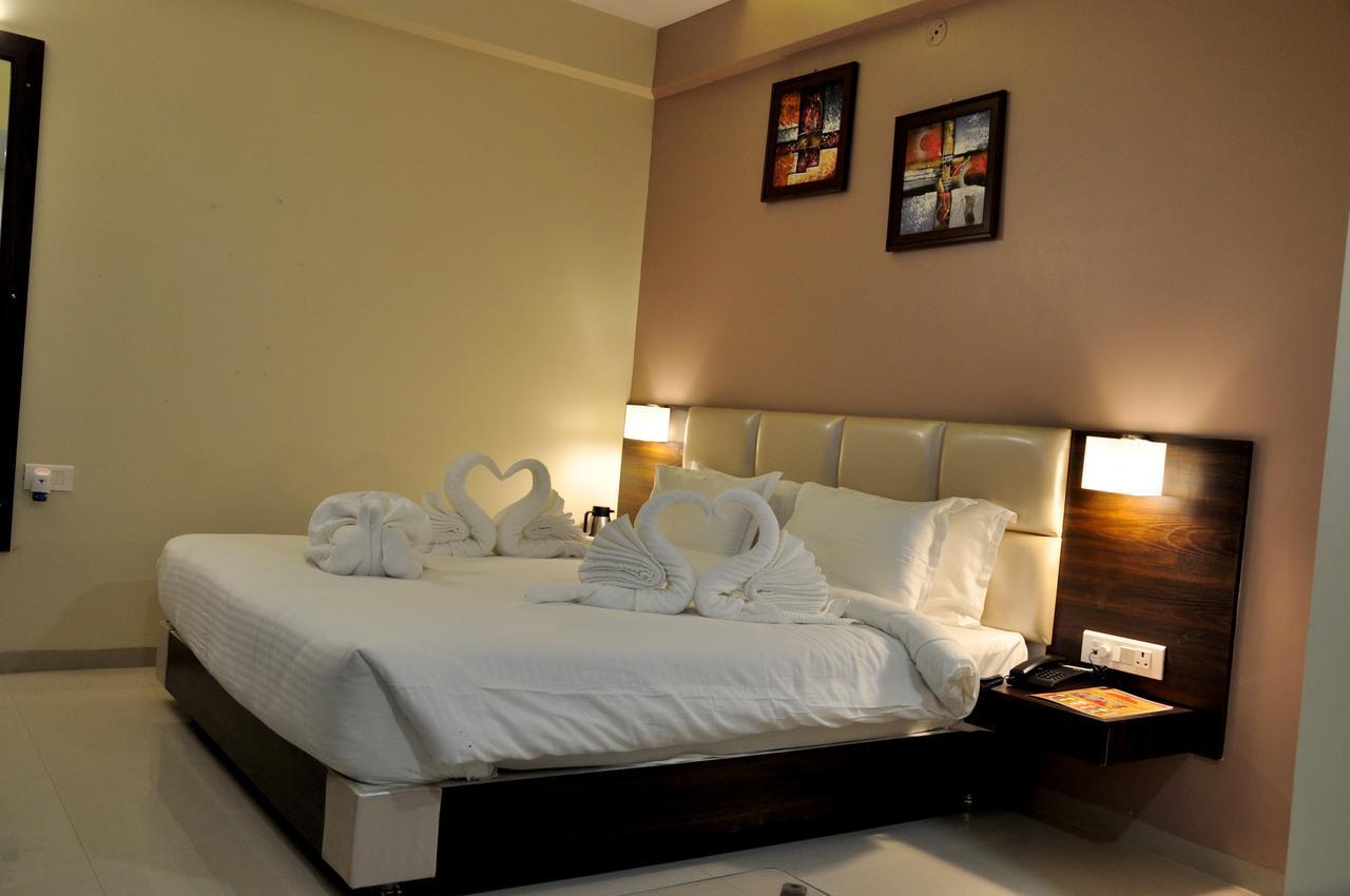 Royal Inn Khandwa Ngoại thất bức ảnh