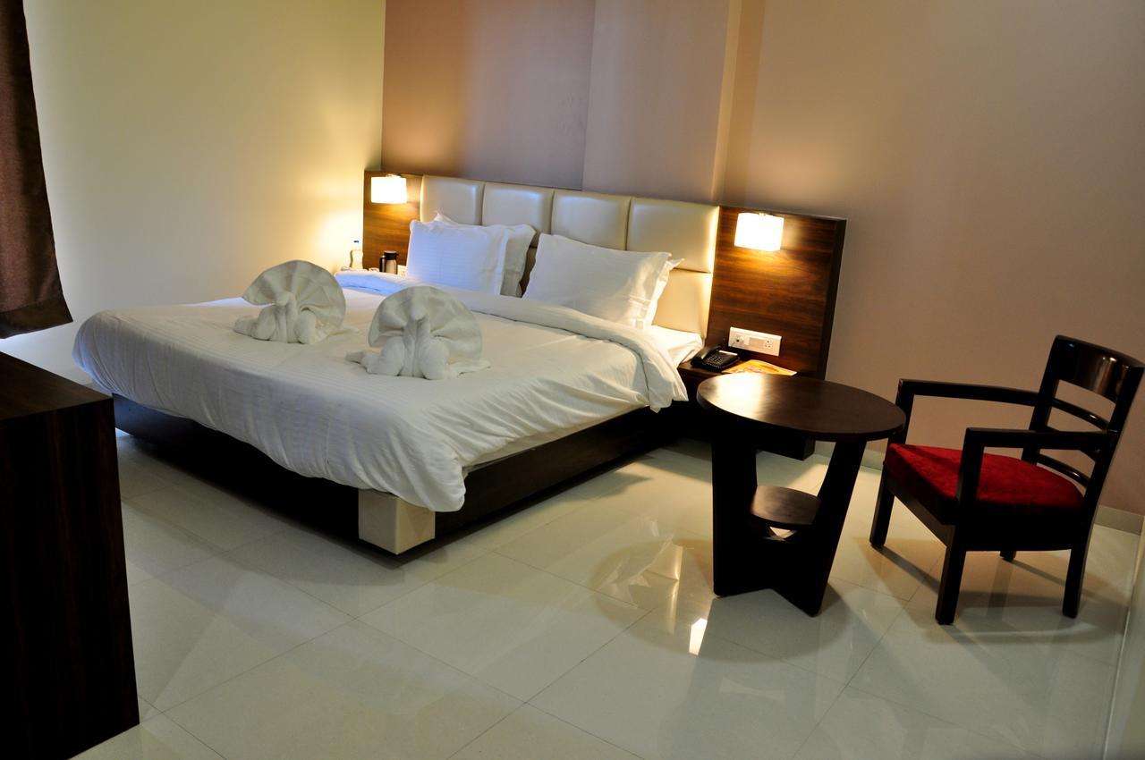 Royal Inn Khandwa Ngoại thất bức ảnh